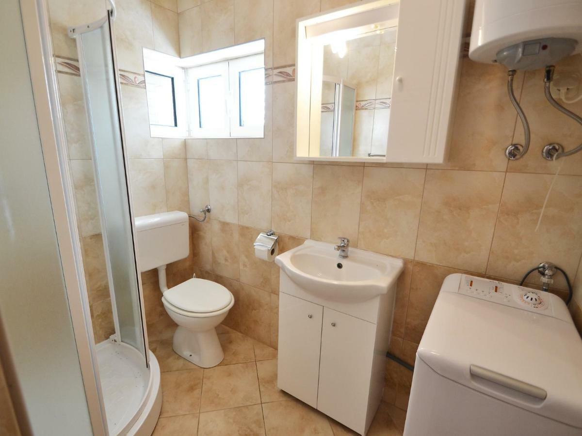 Apartment Golub-2 By Interhome Цесариця Екстер'єр фото